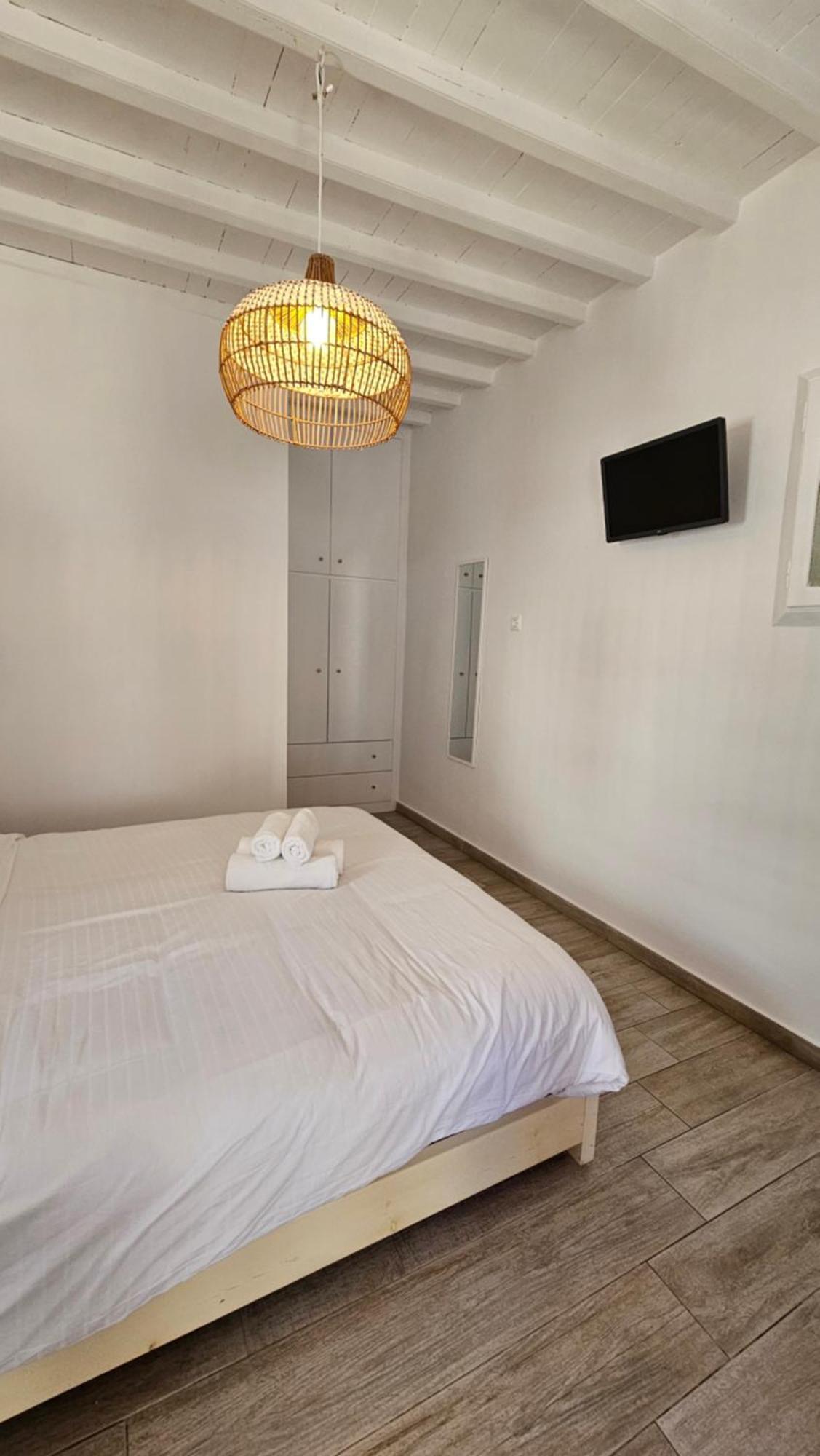 Hotel Eleanna's 2*
